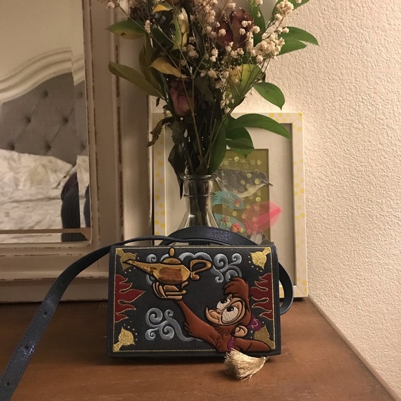 🕌Danielle Nicole Aladdin Abu belt bag ✨